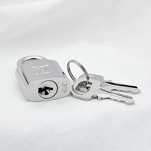 Authentic Louis Vuitton SILVER Lock & Keys Necklace #315 NEW ~2 Chains Included✨ - Picture 11 of 11